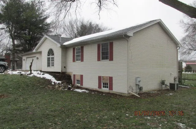 $180,000 | 676 North 10th Street, Plainwell, MI 49080