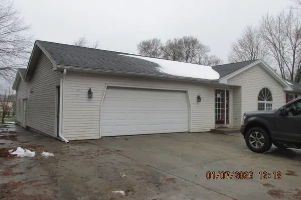 $184,000 | 676 North 10th Street, Plainwell, MI 49080