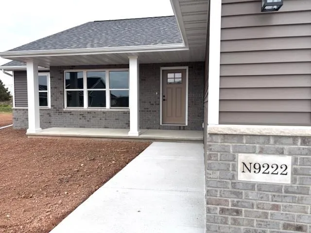 $394,900 | N9222 Dylan Drive, Appleton, WI 54915
