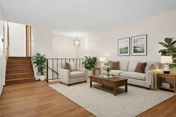 $2,550 | 2489 Woodbridge Street, Roseville, MN 55113