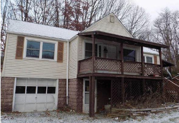 239 Spring Valley Road Jeannette, PA 15644 - Photo 1 of 4