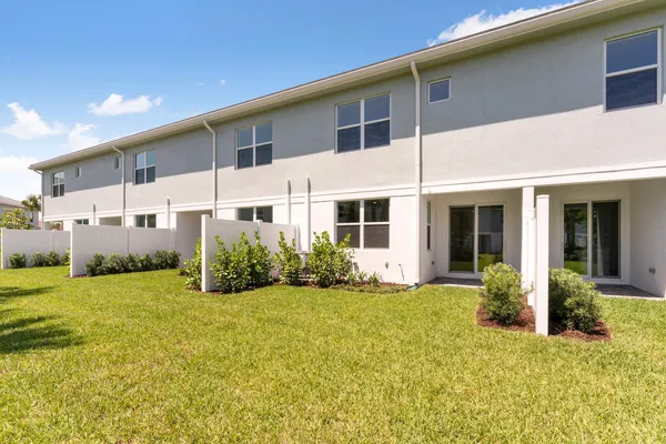 $550,000 | 552 Sanderling Circle, Deerfield Beach, FL 33442