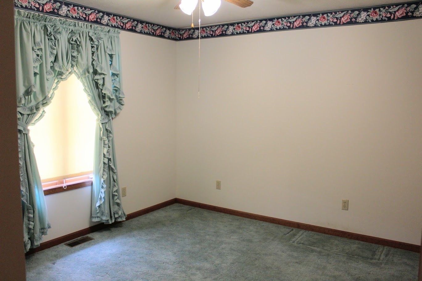 1350 North Pike Road Bedford, IN 47421 - Photo 7 of 20
