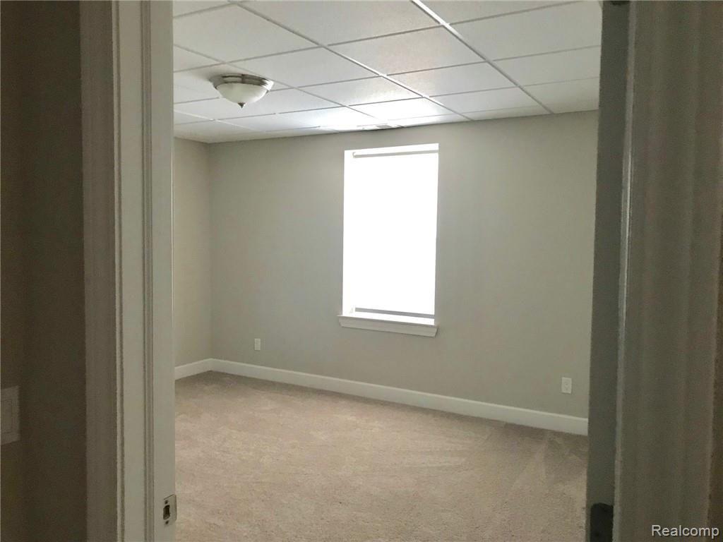 5505 Woodfall Road Clarkston, MI 48348 - Photo 14 of 46
