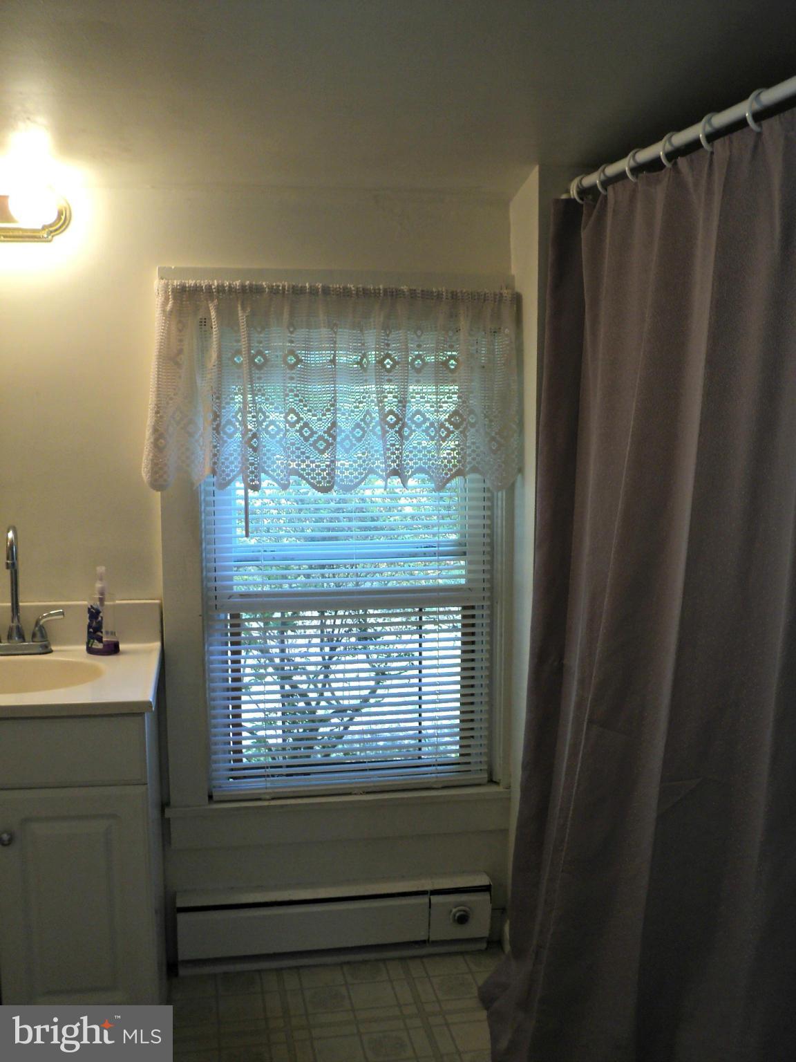 2014 Cedar Ridge Lane King George, VA 22485 - Photo 13 of 30 Full First Floor Master Bath