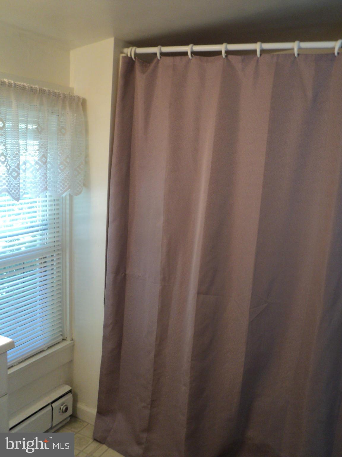 2014 Cedar Ridge Lane King George, VA 22485 - Photo 14 of 30 Full First Floor Master Bath