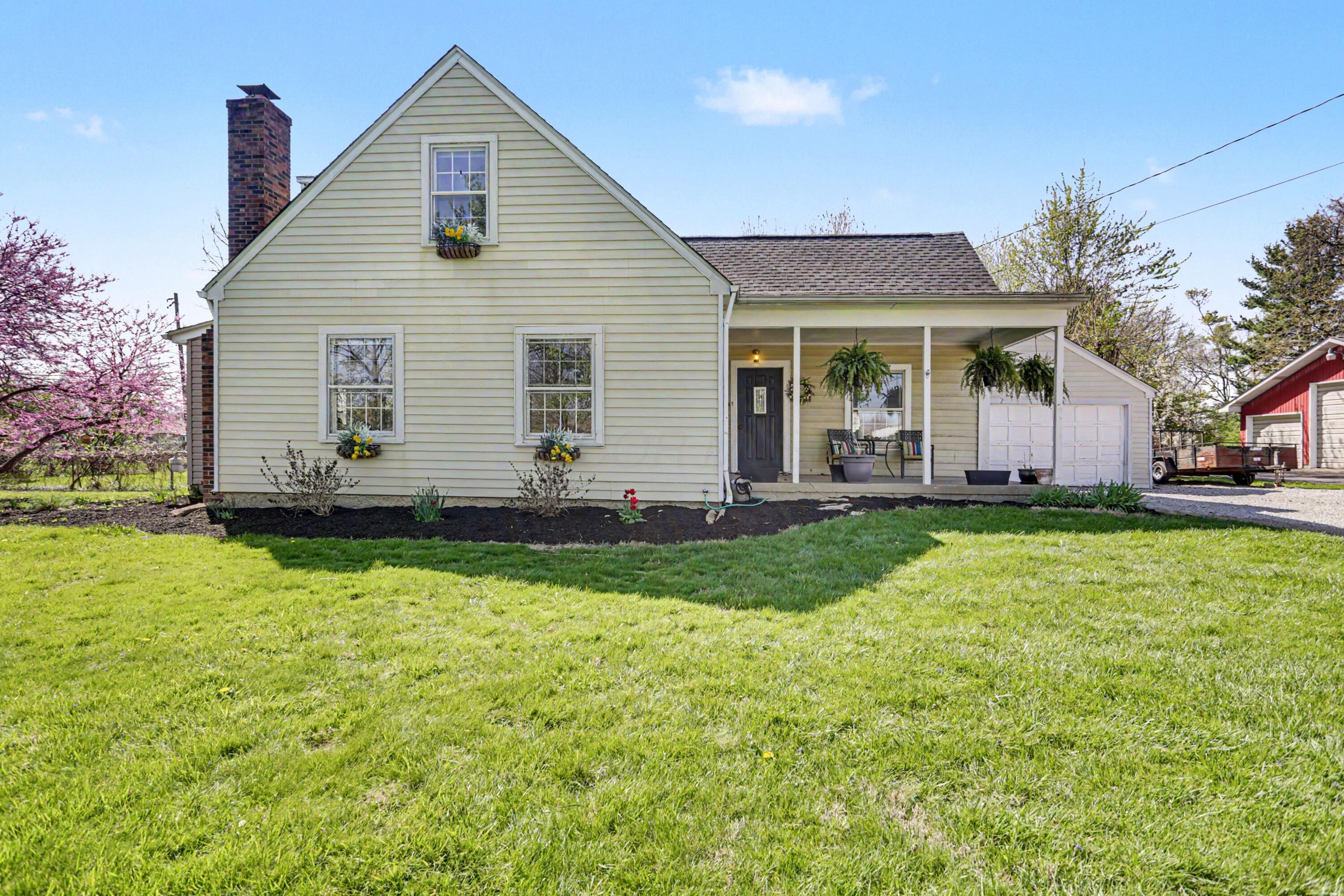 4353 Hoover Road Grove City, OH 43123 - Photo 2 of 34