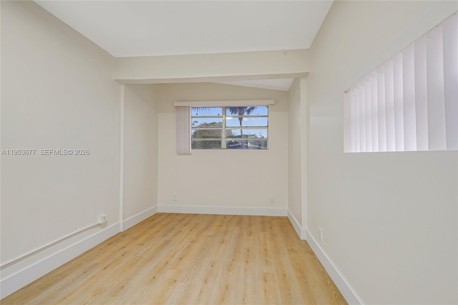 7091 Harding Street Hollywood, FL 33024 - Photo 14 of 41