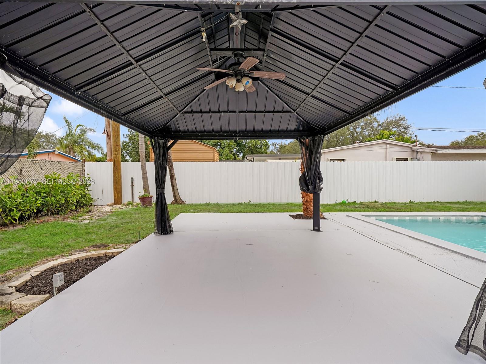 7091 Harding Street Hollywood, FL 33024 - Photo 18 of 41