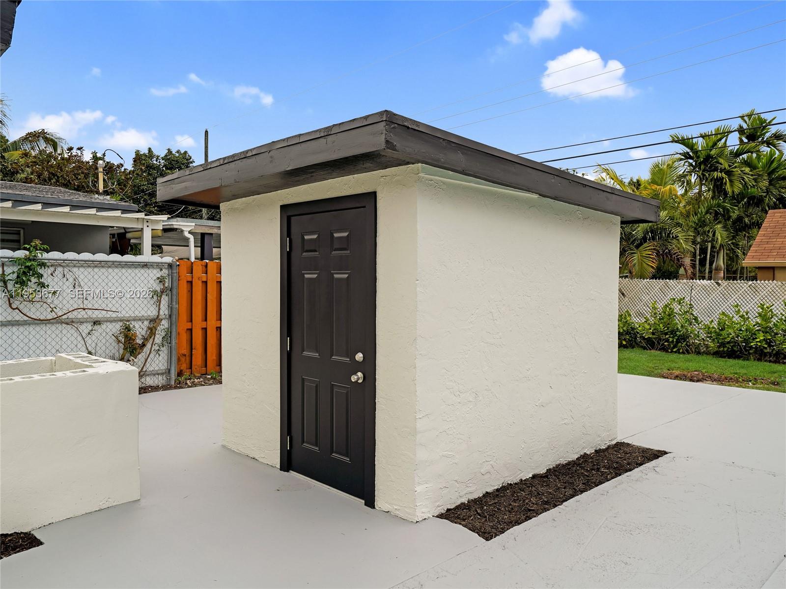 7091 Harding Street Hollywood, FL 33024 - Photo 19 of 41