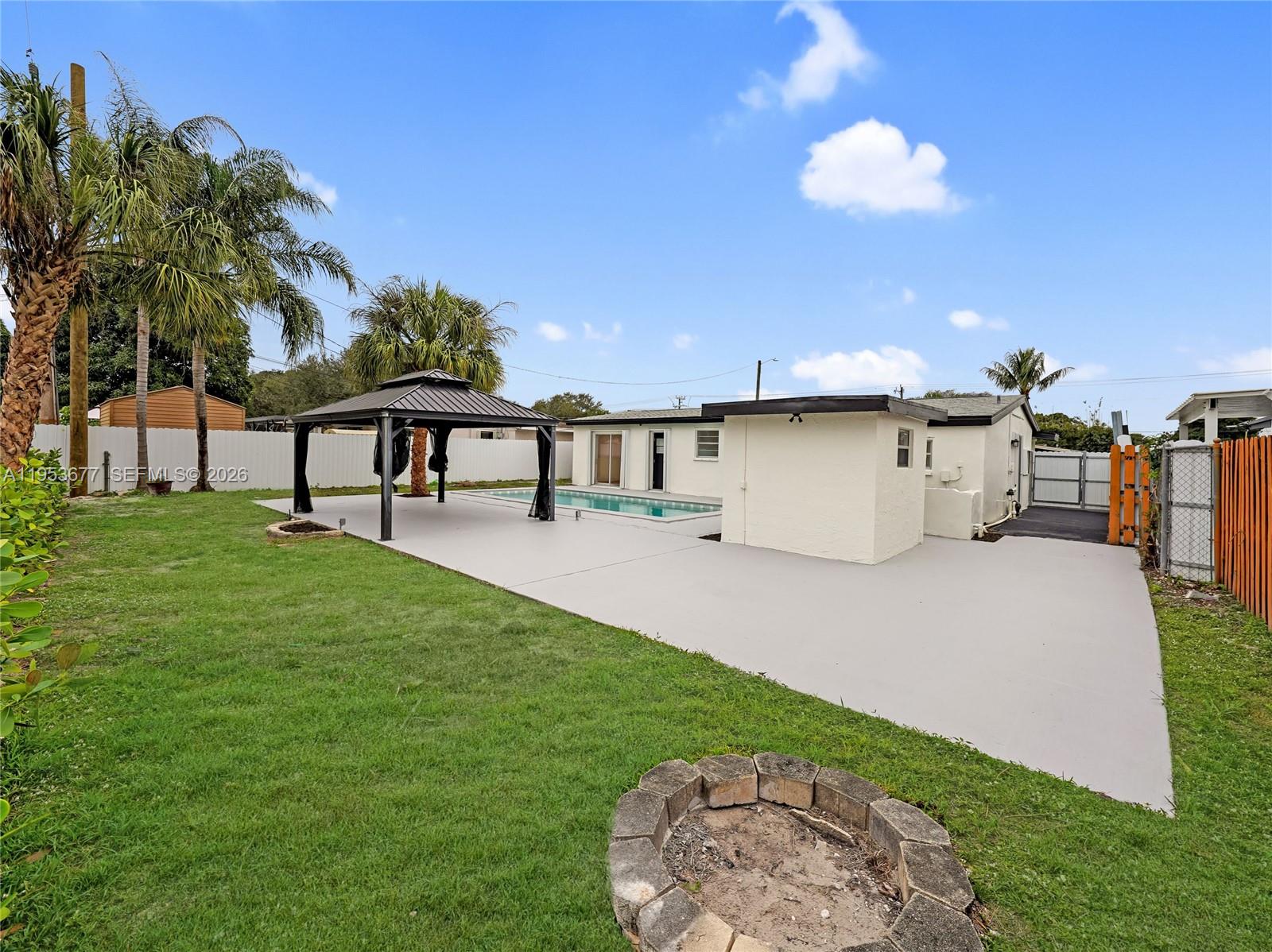 7091 Harding Street Hollywood, FL 33024 - Photo 21 of 41