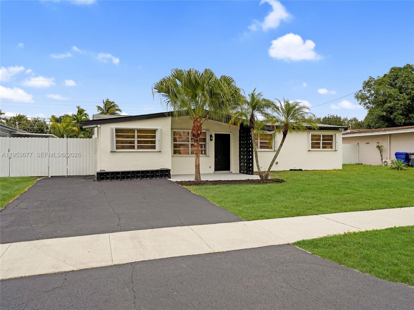 7091 Harding Street Hollywood, FL 33024 - Photo 33 of 41