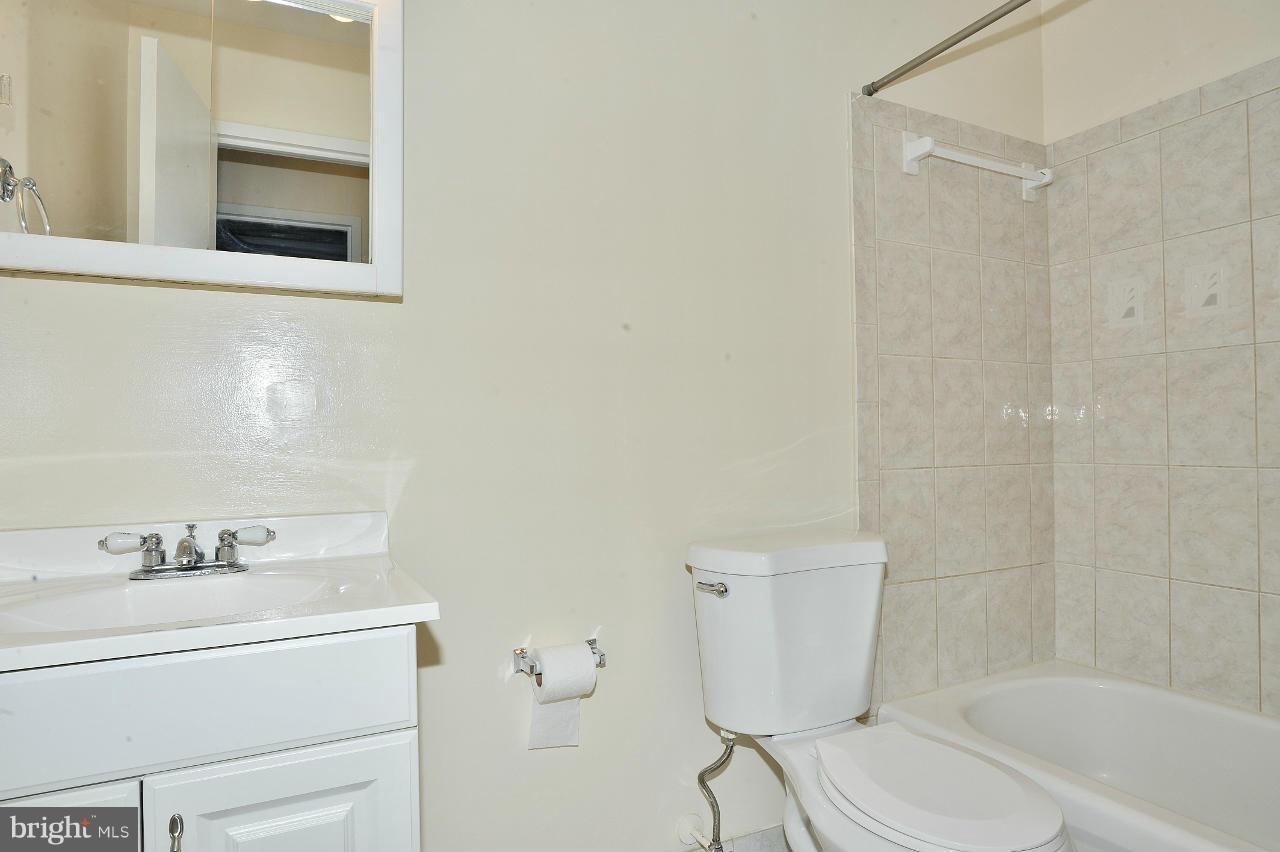 6155 Edsall Road, Unit K Alexandria, VA 22304 - Photo 14 of 20 Hall Bath