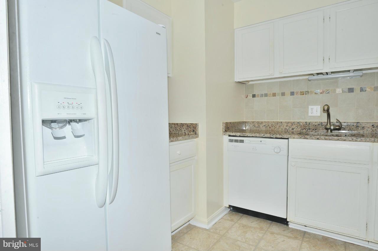 6155 Edsall Road, Unit K Alexandria, VA 22304 - Photo 9 of 20 Kitchen