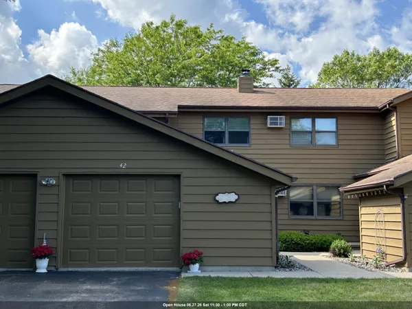 $219,900 | 1115 Daniel Court, Unit 42, Neenah, WI 54956