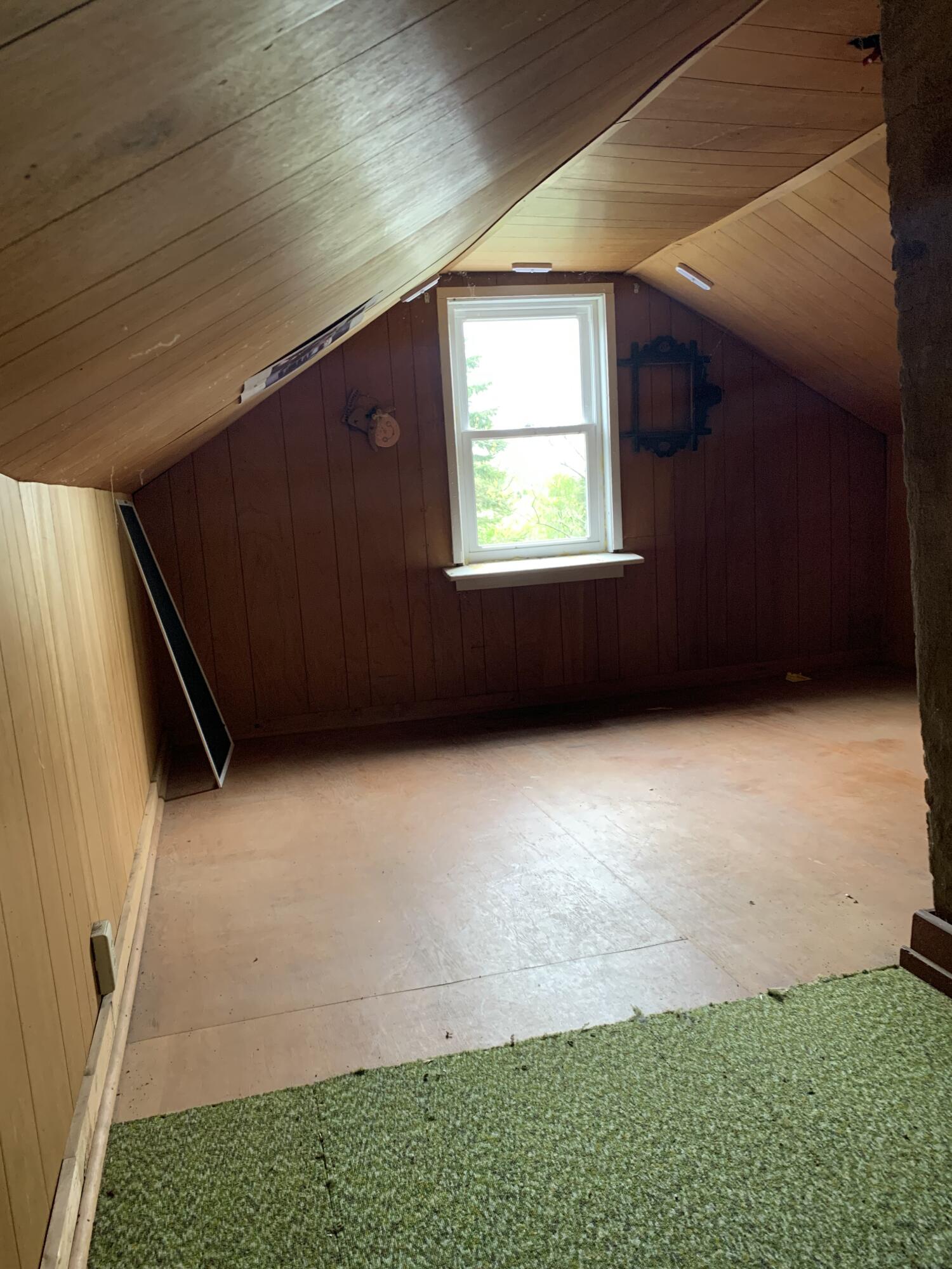 N76-w28065 Center Oak Road Merton, WI 53029 - Photo 8 of 11 Center Oak Loft
