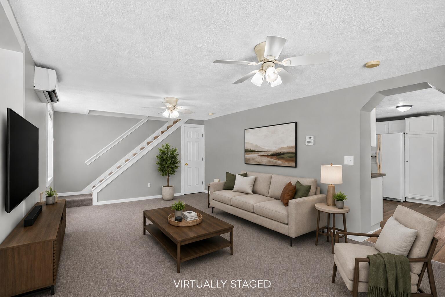 4718 Draper Road Jackson, MI 49203 - Photo 3 of 36 Staged Living room