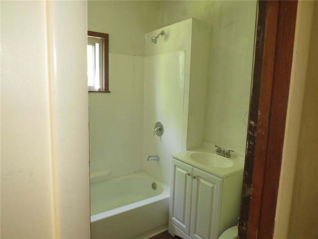 161 Oak Spring Road Canonsburg, PA 15317 - Photo 9 of 25 Gallery Image 9