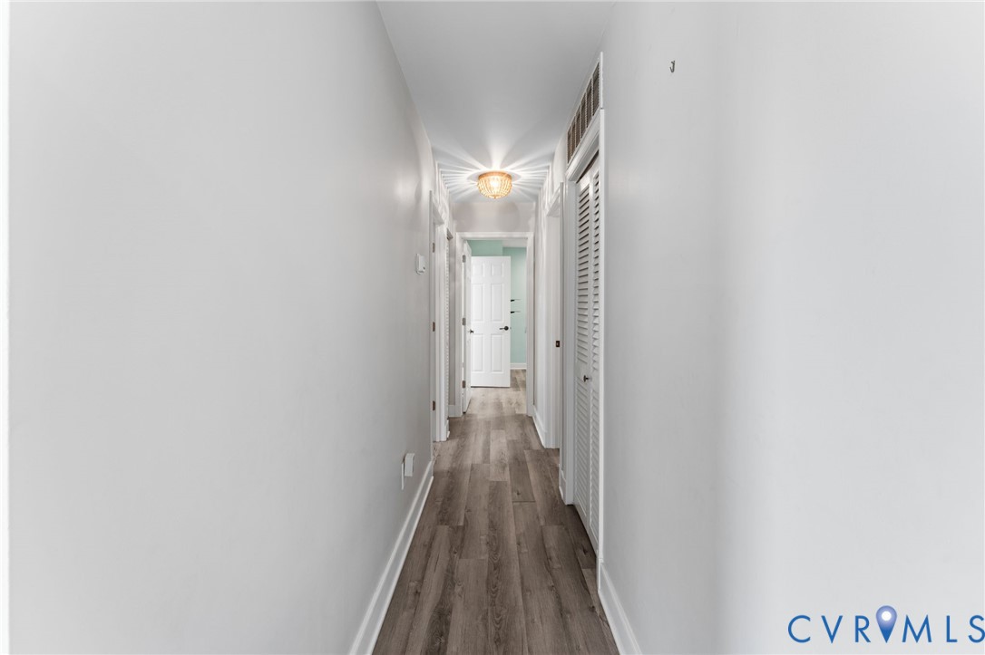 1496 Dorset Road Powhatan, VA 23139 - Photo 29 of 47 Hallway
