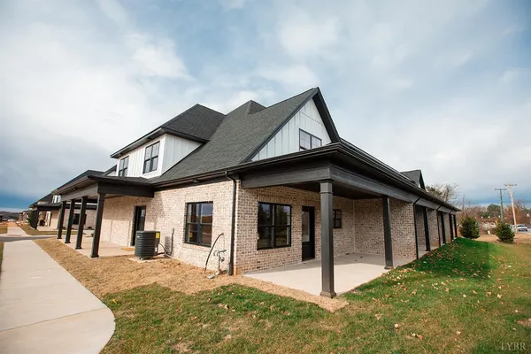 $425,000 | 1131 South Westyn Loop, Forest, VA 24551