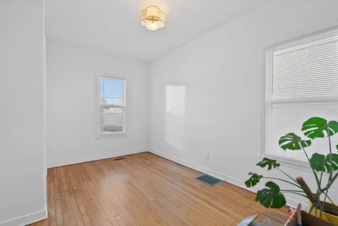 $595,000 | 1218 5th Street Northeast, Minneapolis, MN 55413