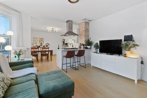 $595,000 | 1218 5th Street Northeast, Minneapolis, MN 55413