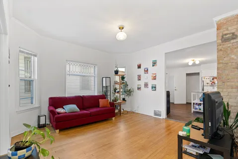 $595,000 | 1218 5th Street Northeast, Minneapolis, MN 55413