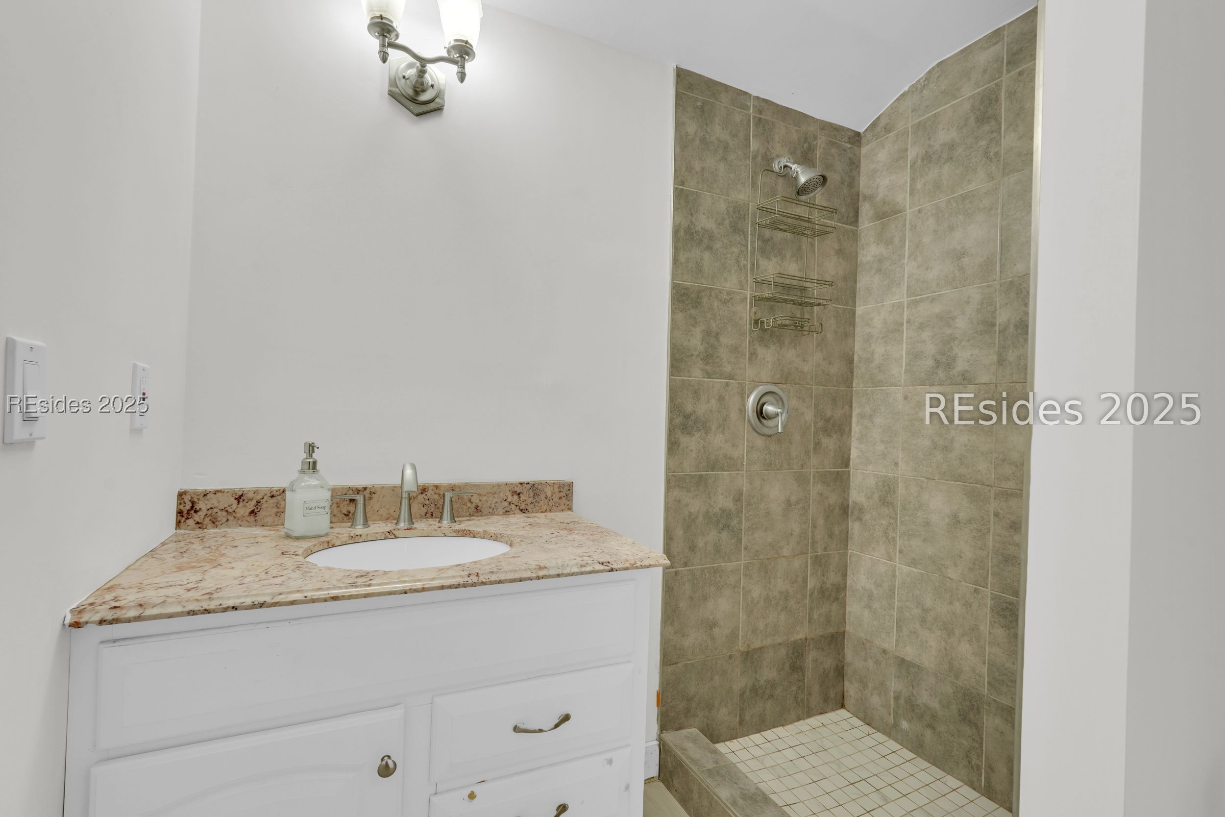 12 Pine View Drive Bluffton, SC 29910 - Photo 10 of 38