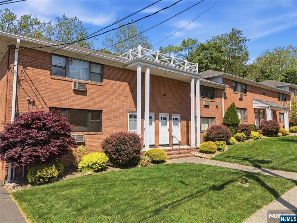 7 Colonial Drive, Unit 7L Little Falls, NJ 07424 - Photo 1 of 22