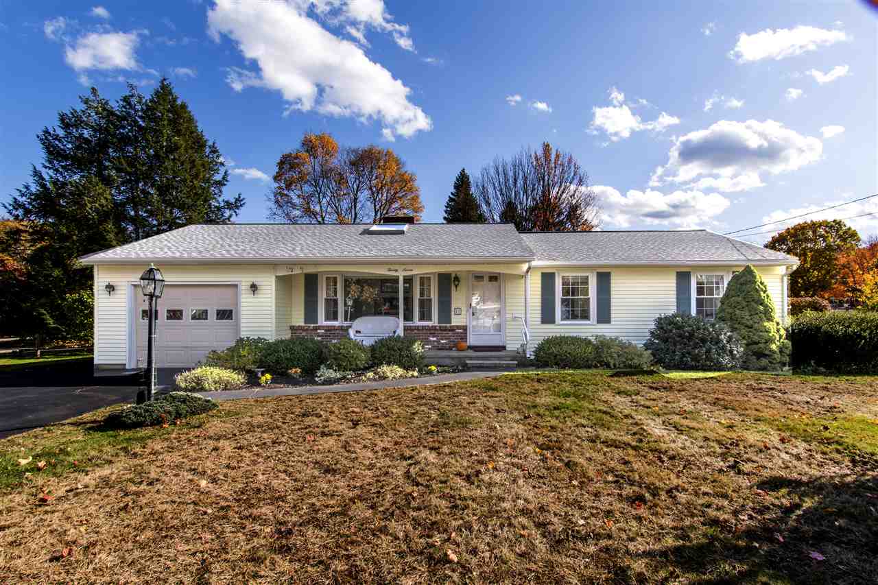 27 Stevens Road North Hampton, NH 03862 - Photo 1 of 37