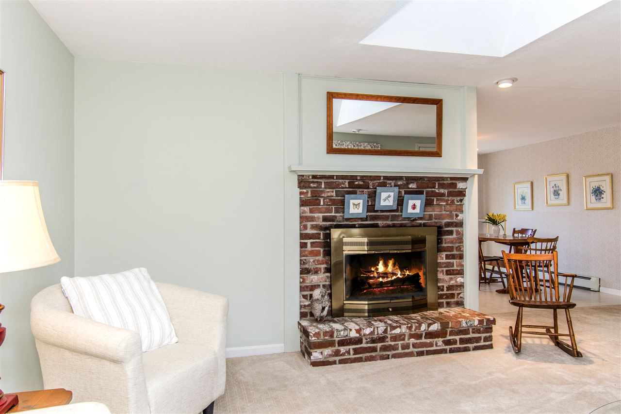 27 Stevens Road North Hampton, NH 03862 - Photo 3 of 37