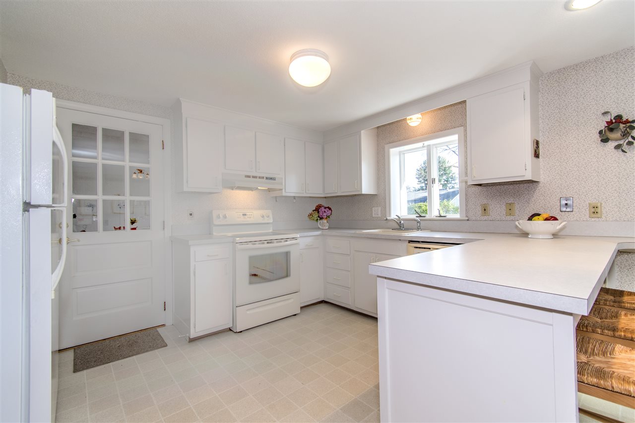 27 Stevens Road North Hampton, NH 03862 - Photo 9 of 37