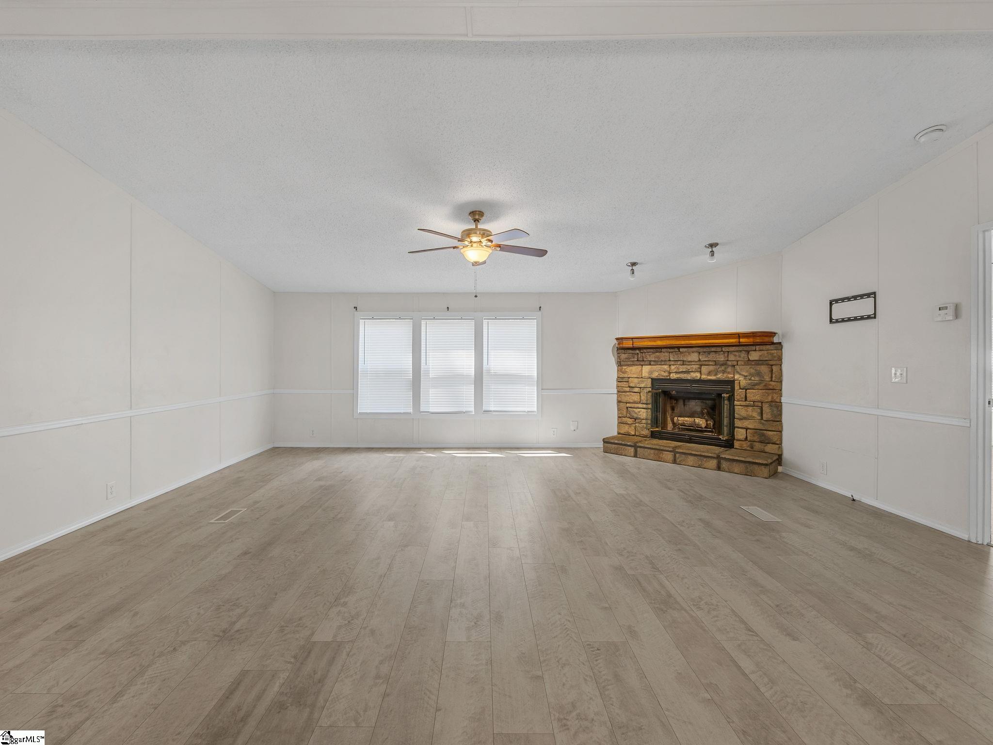 242 Autumnvale Drive Inman, SC 29349 - Photo 7 of 48