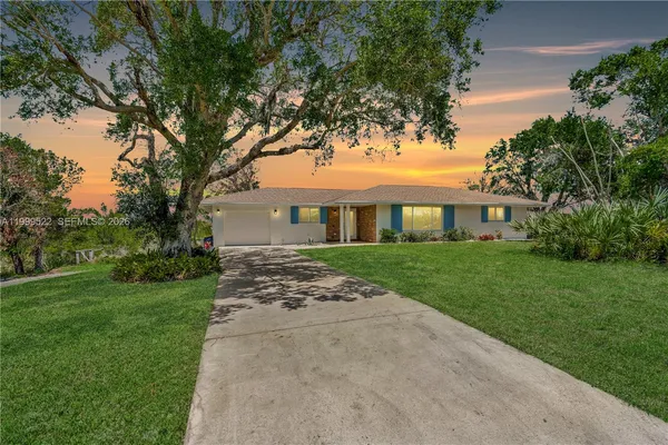 $1,100,000 | 9125 Southeast Karin Street, Hobe Sound, FL 33455