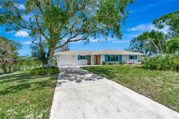 $1,100,000 | 9125 Southeast Karin Street, Hobe Sound, FL 33455