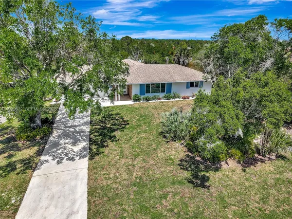 $1,100,000 | 9125 Southeast Karin Street, Hobe Sound, FL 33455