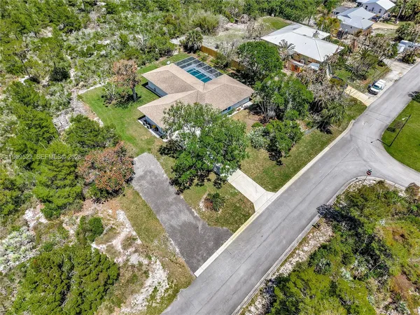 $1,100,000 | 9125 Southeast Karin Street, Hobe Sound, FL 33455