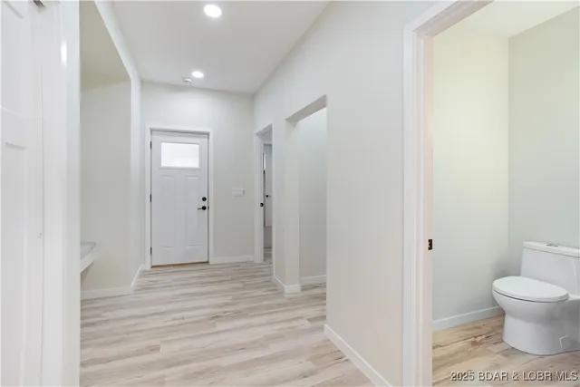 $562,500 | 516 Imperial Point Drive, Four Seasons, MO 65049