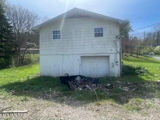 112 Green Acres Road Maynardville, TN 37807 - Photo 3 of 6 4-6 side yard