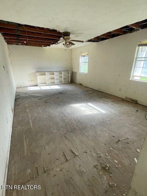 112 Green Acres Road Maynardville, TN 37807 - Photo 6 of 6 3-25 liv rm