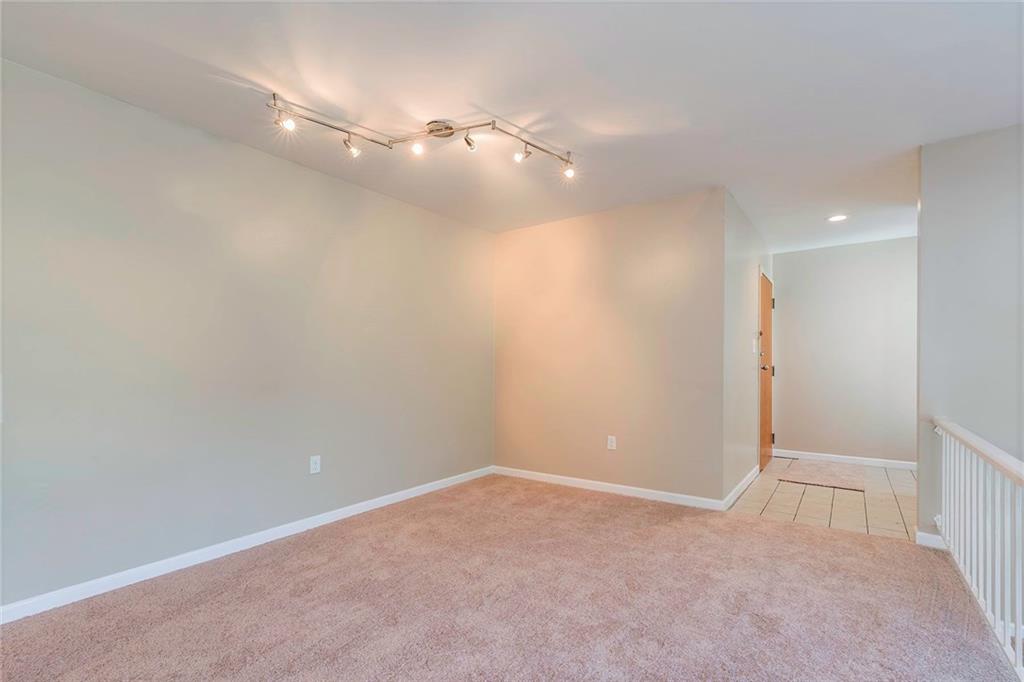1206 Kenzie Road Pittsburgh, PA 15205 - Photo 5 of 20 Dining Area