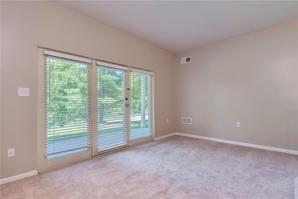 1206 Kenzie Road Pittsburgh, PA 15205 - Photo 9 of 20 Living Room