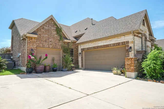 $684,900 | 5919 Dewdrop Lane, Converse, TX 78109