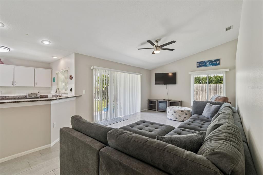 1489 Ridge Shore Drive Tarpon Springs, FL 34689 - Photo 4 of 29