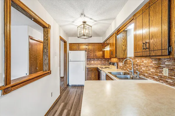 $214,000 | 1903 113th Lane Northwest, Coon Rapids, MN 55433
