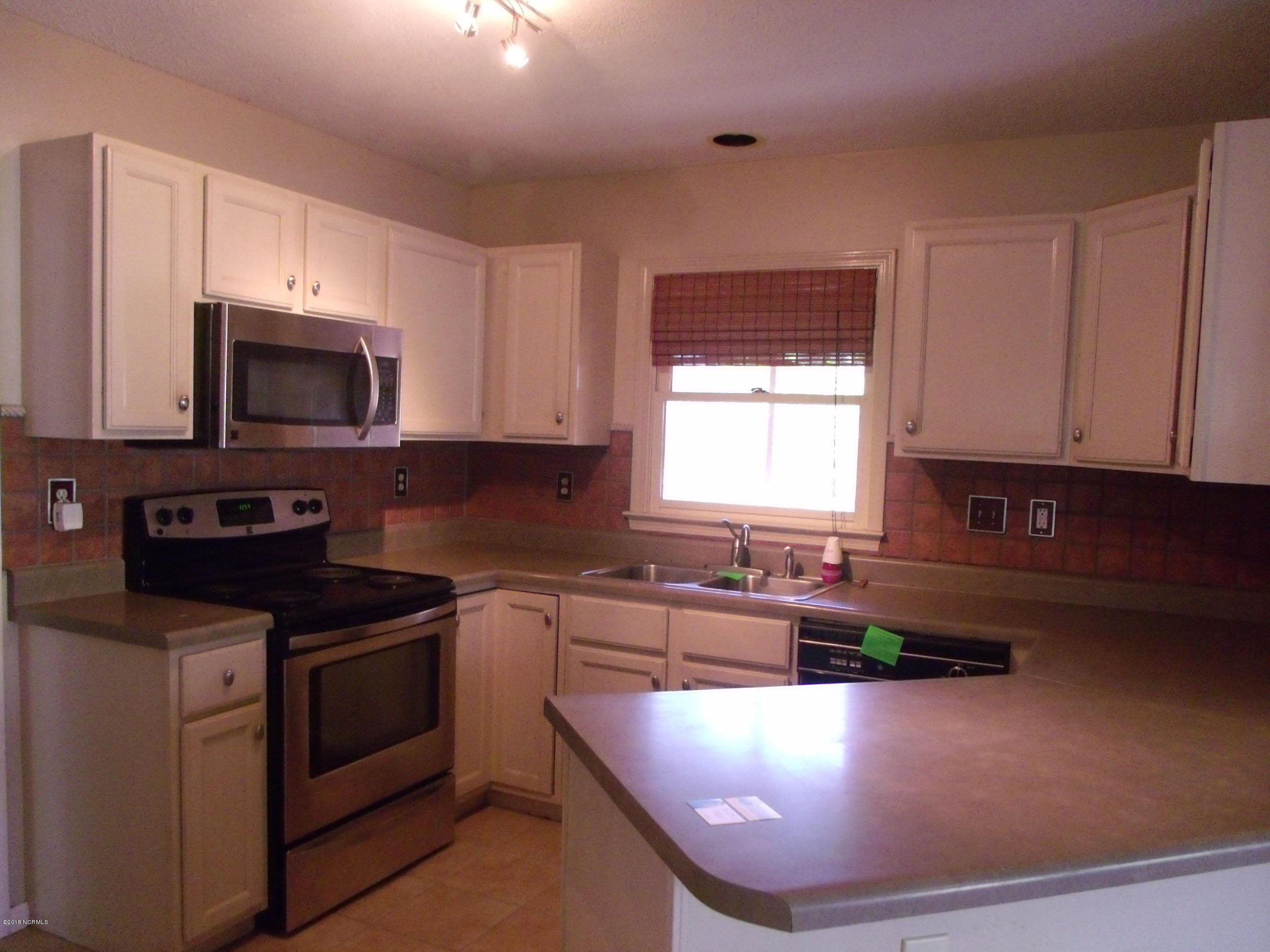 361 Double Eagle Road Burgaw, NC 28425 - Photo 8 of 17 GEDC8274