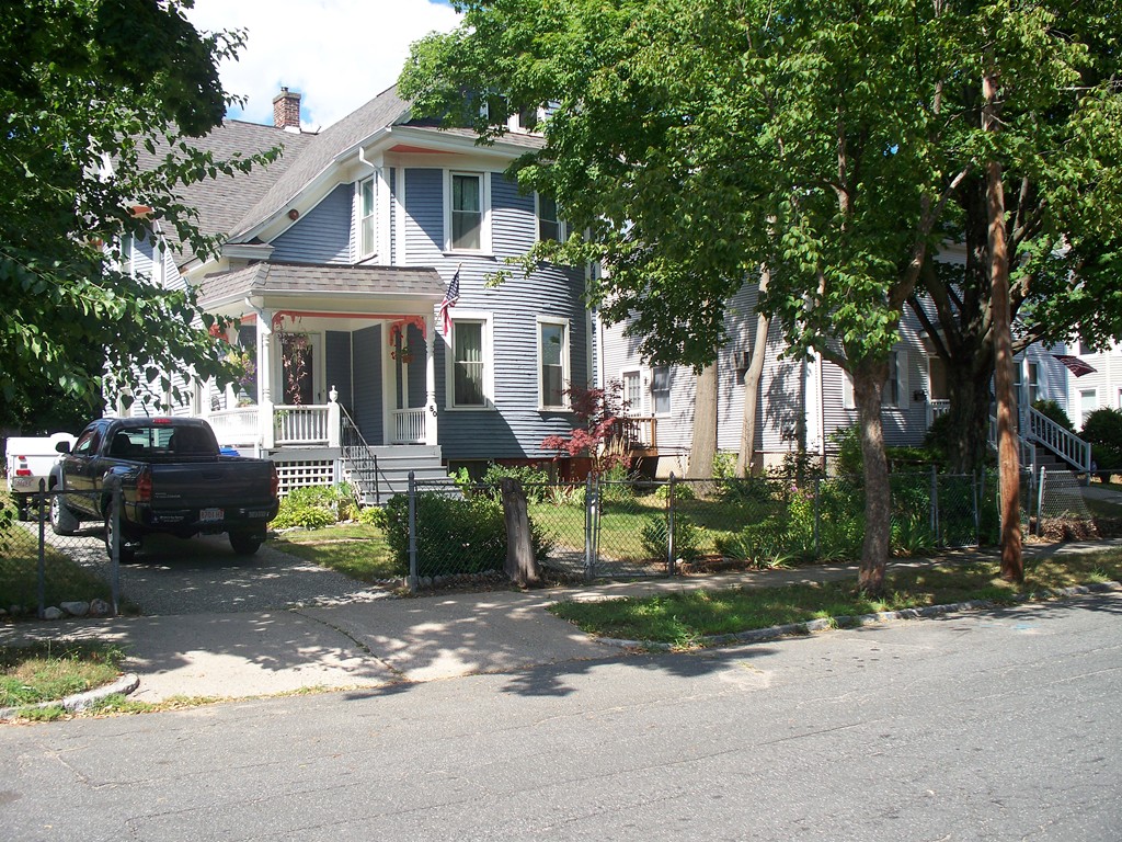 50 Dexter Street Springfield, MA 01105 - Photo 1 of 24 Gallery Image 1