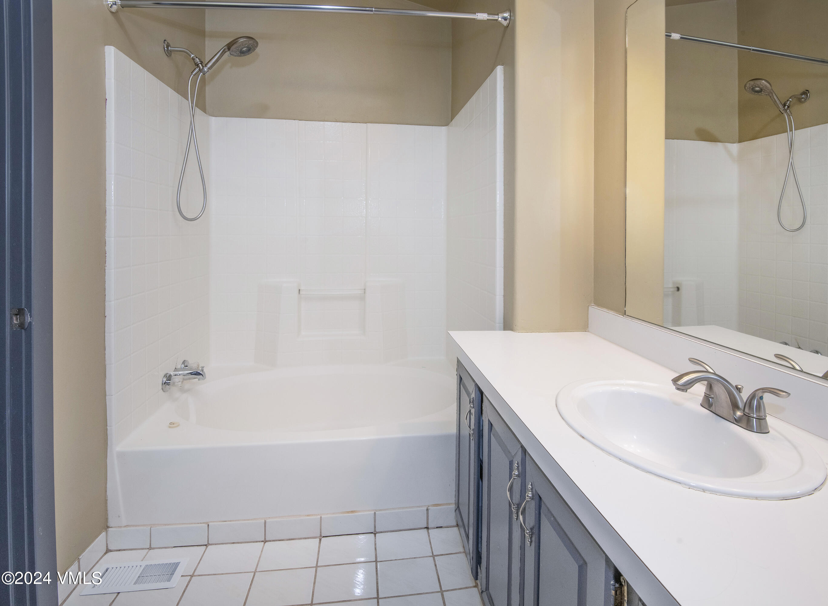 118 Spring Circle Gypsum, CO 81637 - Photo 24 of 33 118-Spring-Cir-MLS_22