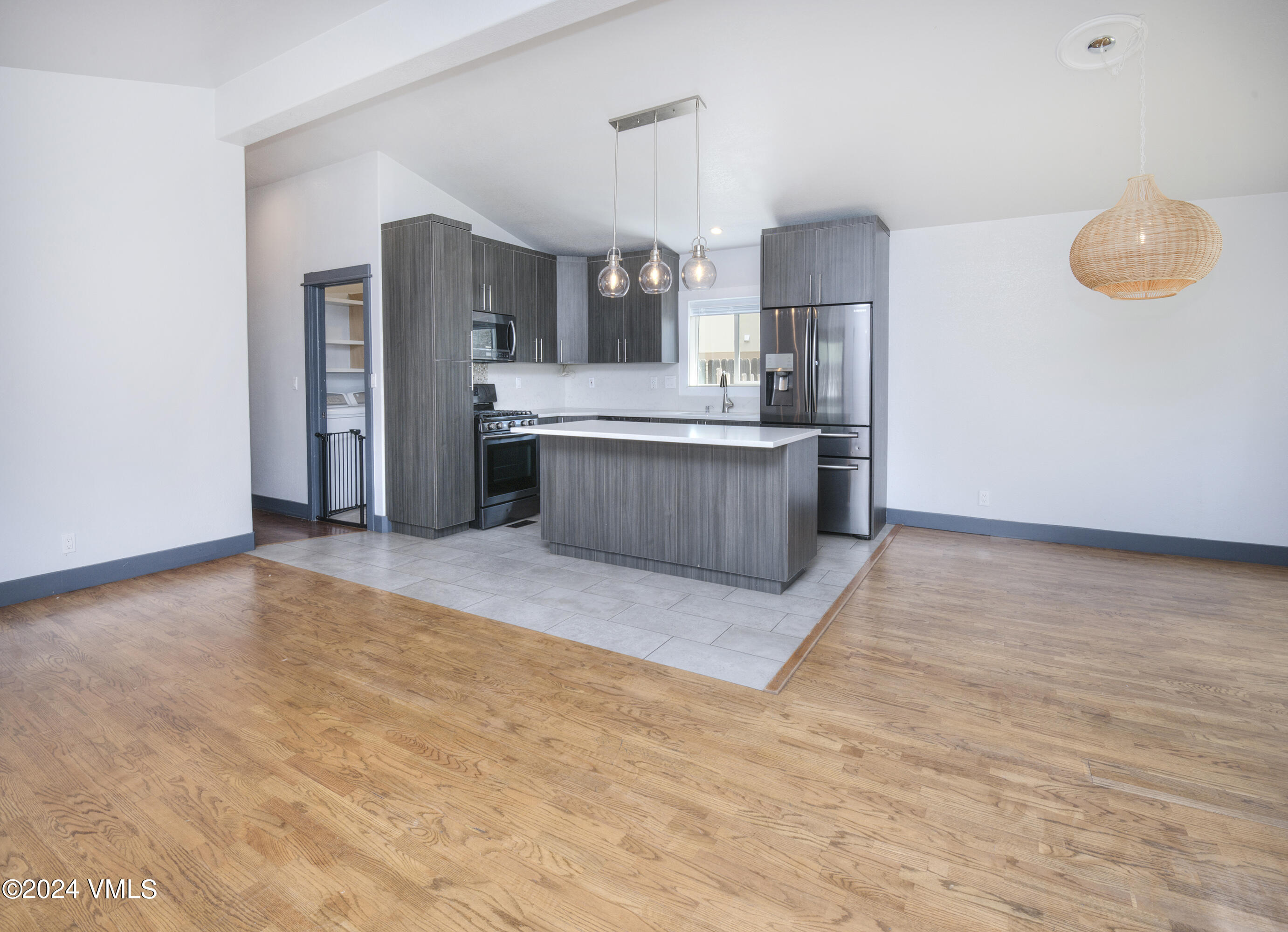 118 Spring Circle Gypsum, CO 81637 - Photo 10 of 33 118-Spring-Cir-MLS_08
