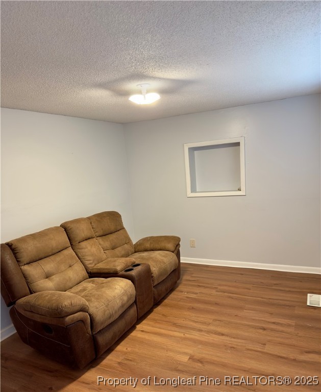 2357 A Watson Lake Road Fayetteville, NC 28306 - Photo 4 of 14 a living room with furniture